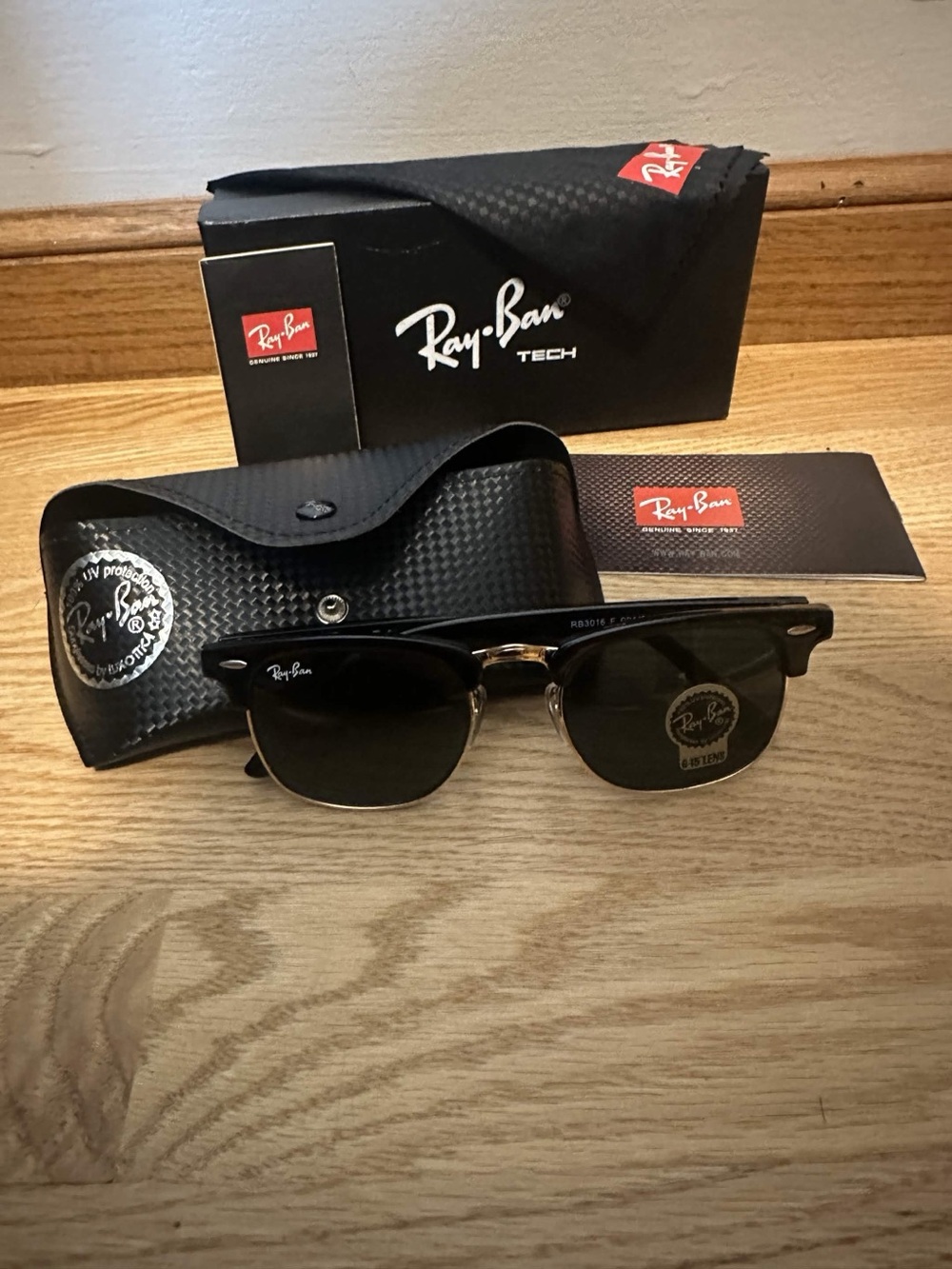 Ray-Ban Clubmaster RB3016 Sunglasses Black & Gold Pre-owned